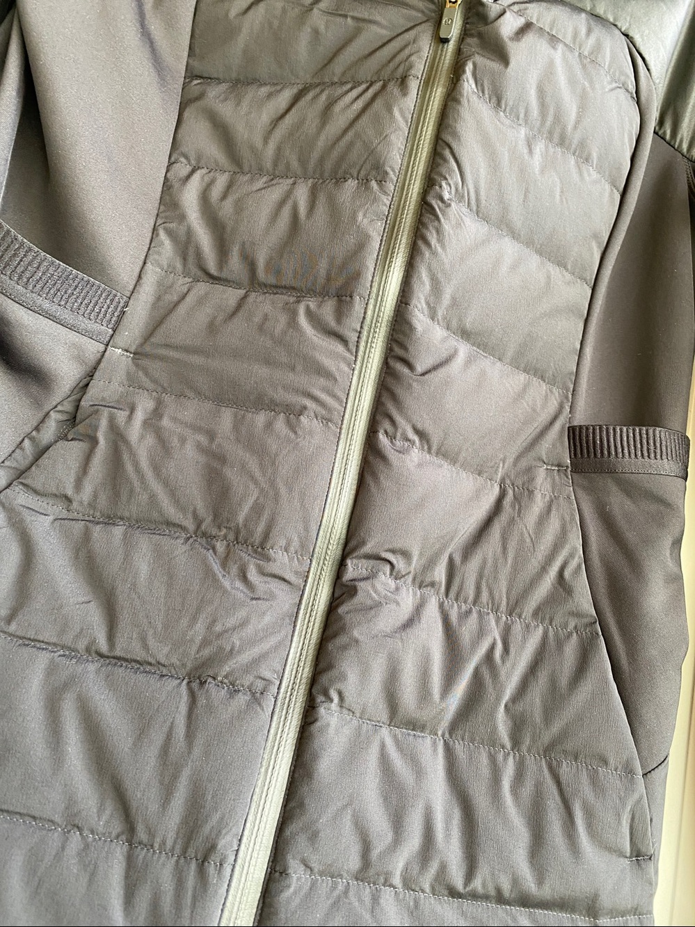 lululemon athletica Black Hooded down quilted Jacket - Picture 13 of 13